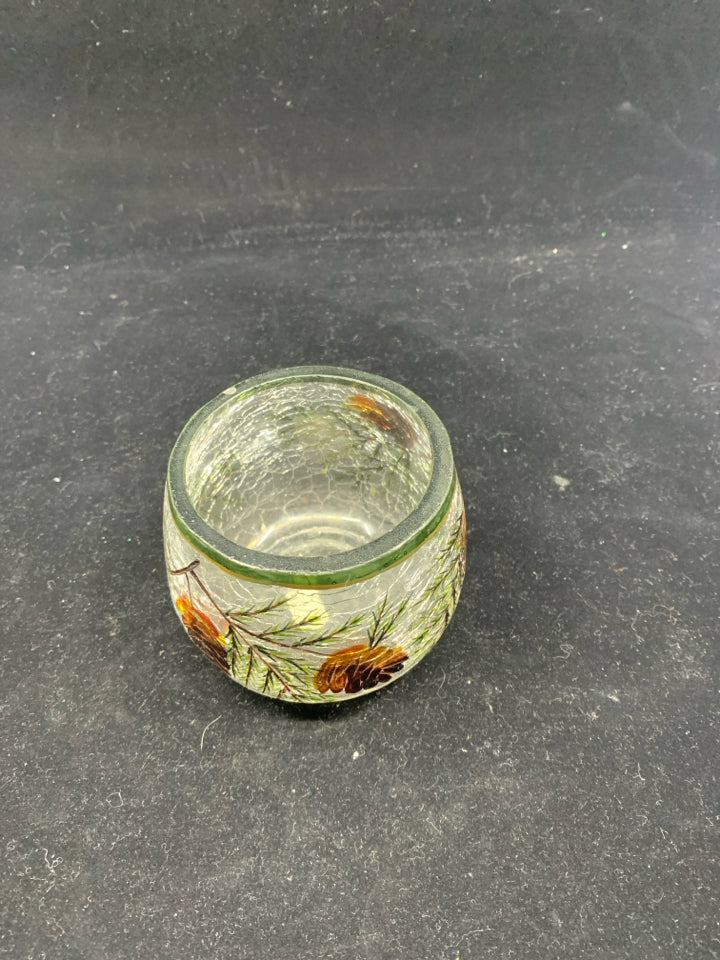 PINE AND PINE CONE CRACKLE GLASS TEA LIGHT HOLDER.