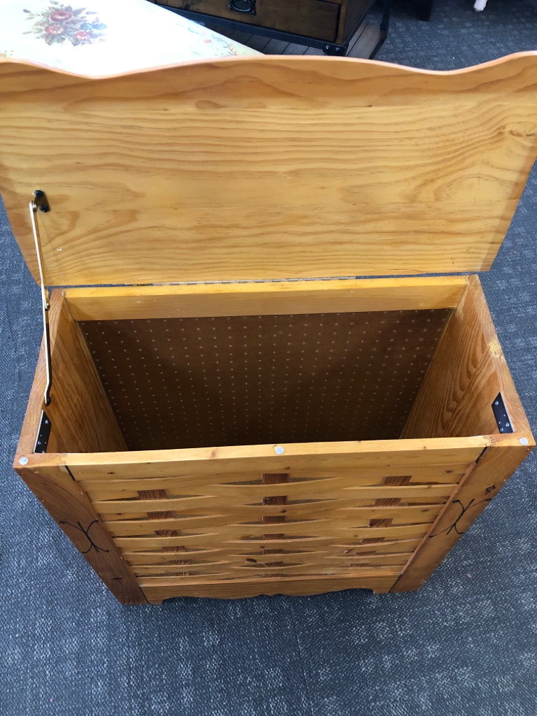 WOVEN FRONT, FLIP TOP, LIGHT WOOD CHEST.
