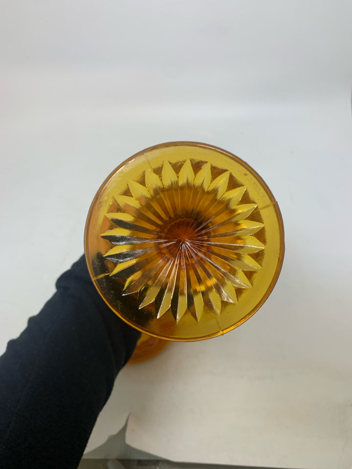 VTG FOOTED STAR PATTERN OVAL COVERED CANDY DISH.