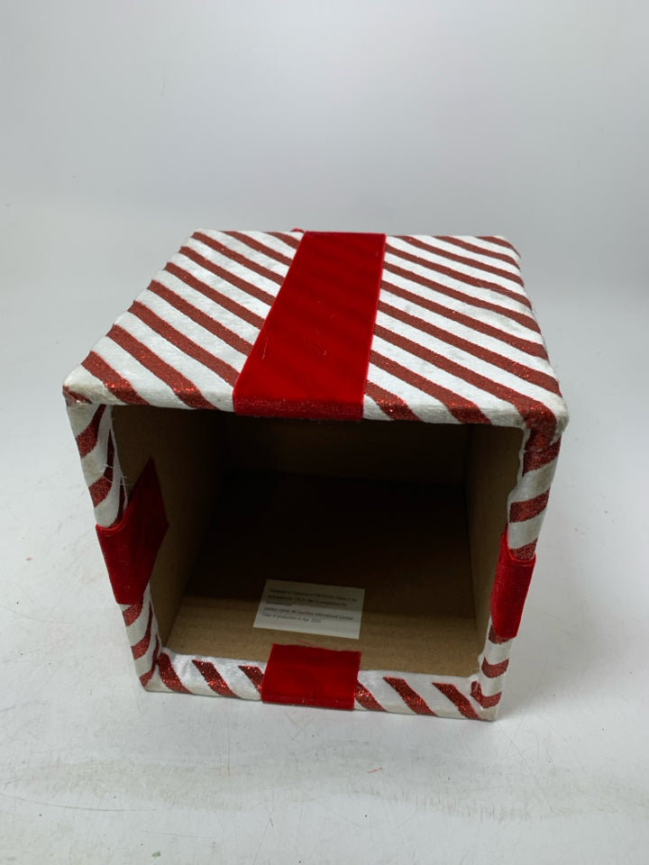 FAUX RED/WHITE STRIPED PRESENT.