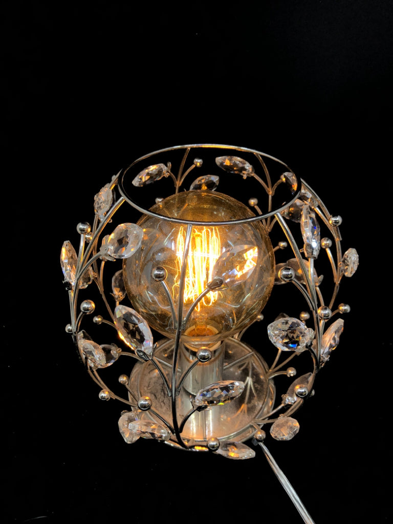 ROUND JEWELED LAMP.