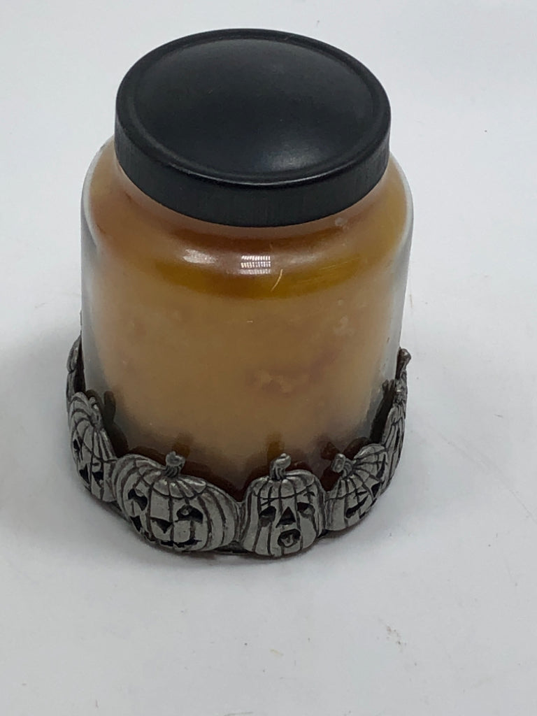 GRANDMAS KITCHEN CANDLE IN METAL PUMPKIN HOLDER.