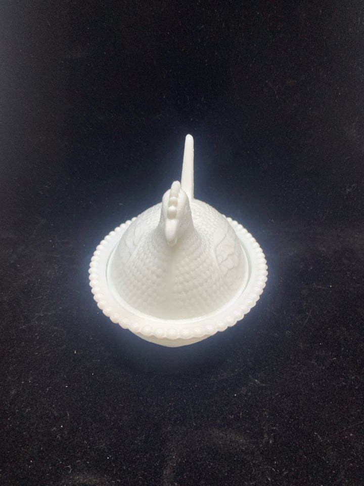 VTG MILK GLASS ROOSTER COVERED DISH.