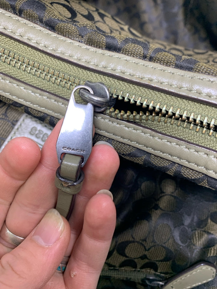 Coach F32325 Edie Shoulder Bag Olive Grey *Signs Of Wear Exterior Bottoms/Hardwa