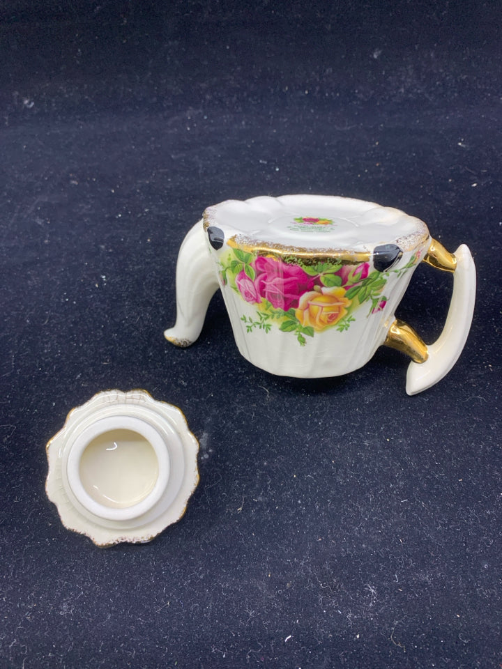 OLD COUNTRY ROSES WHITE TEAPOT.