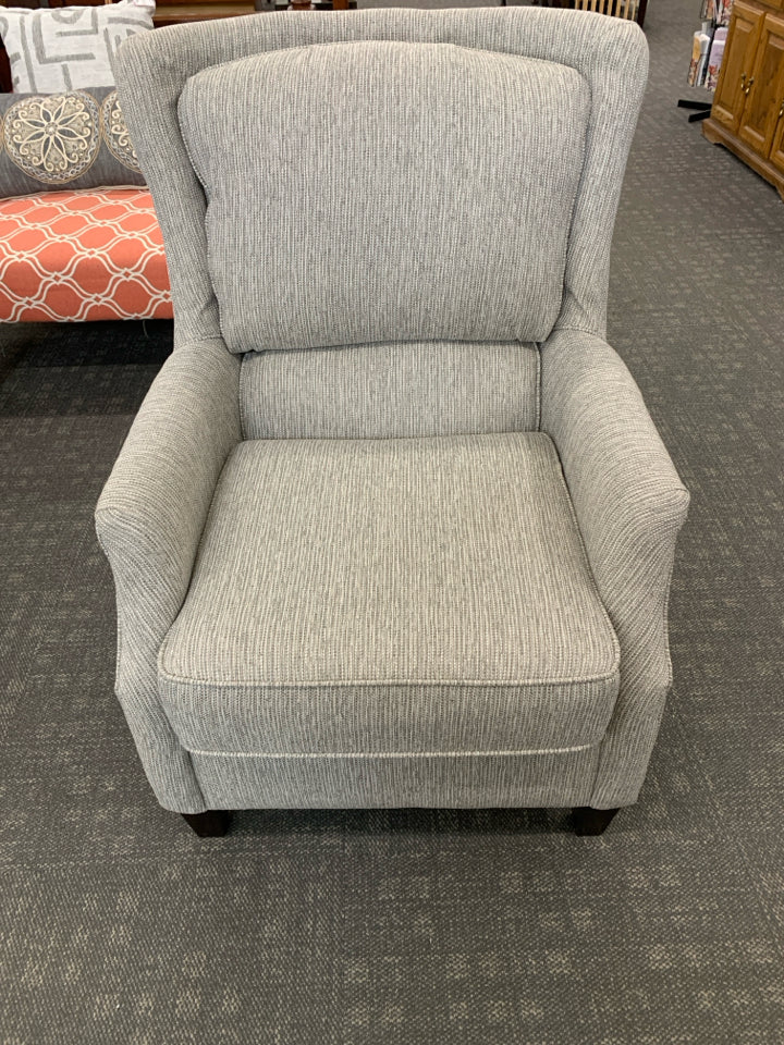 TAN UPHOLSTERED LOREN ARM CHAIR W/WOOD LEGS.