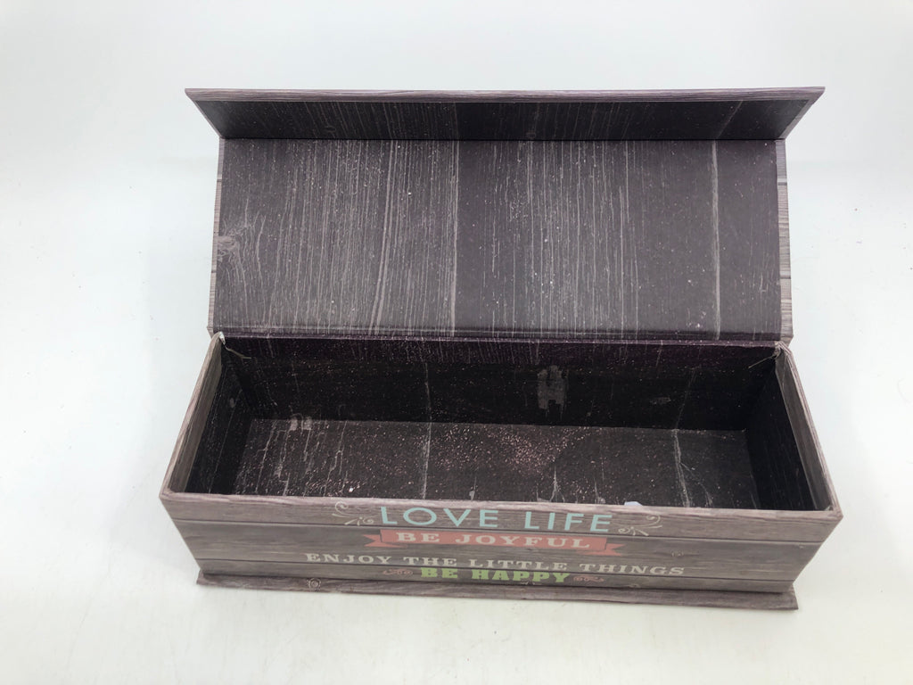 LAUGH OFTEN GREY GIFT BOX.