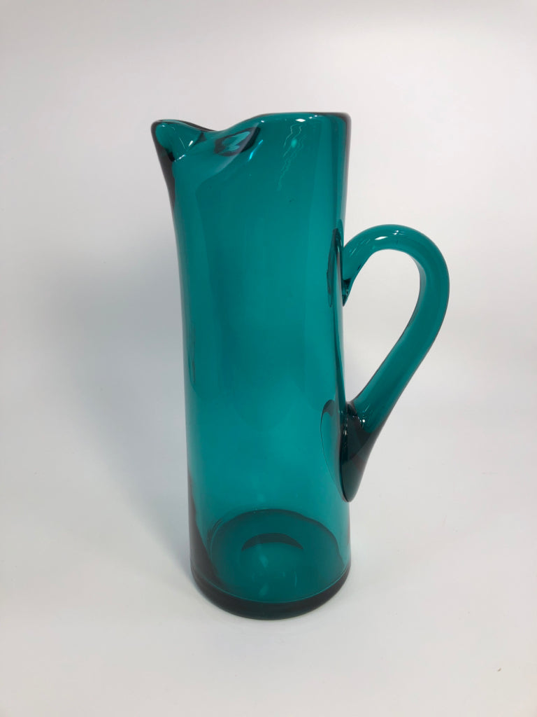 VTG TURQUOISE GLASS PITCHER.