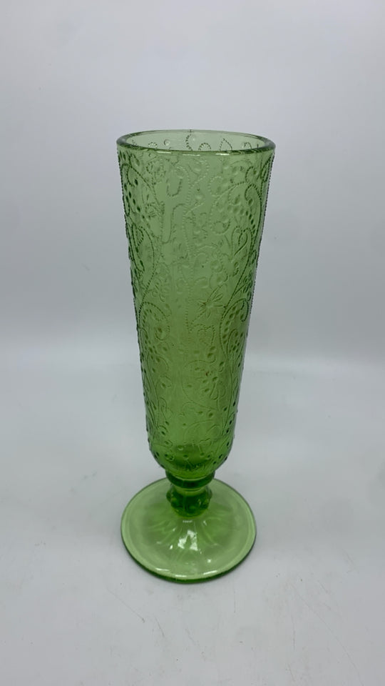 VTG GREEN GLASS VASE W/EMBOSSED FLOWERS.