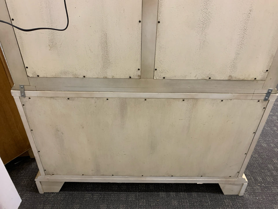 DISTRESSED CREME CABINET- 4 DOOR+ LIGHTS.