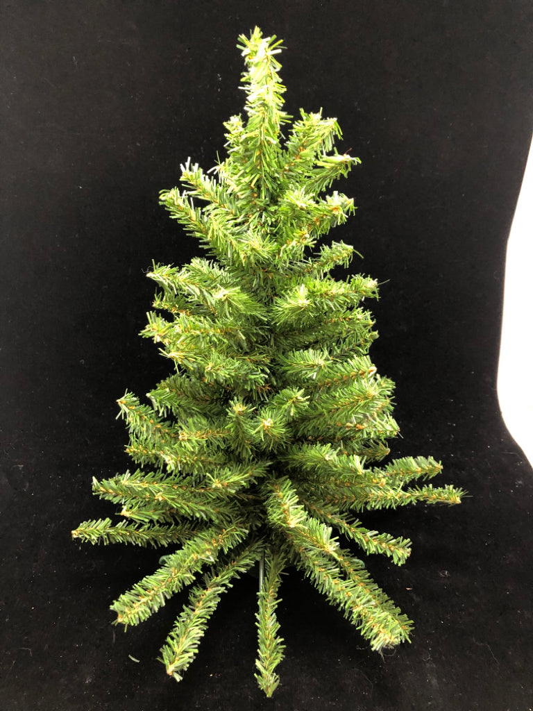 MINI CHRISTMAS TREE.