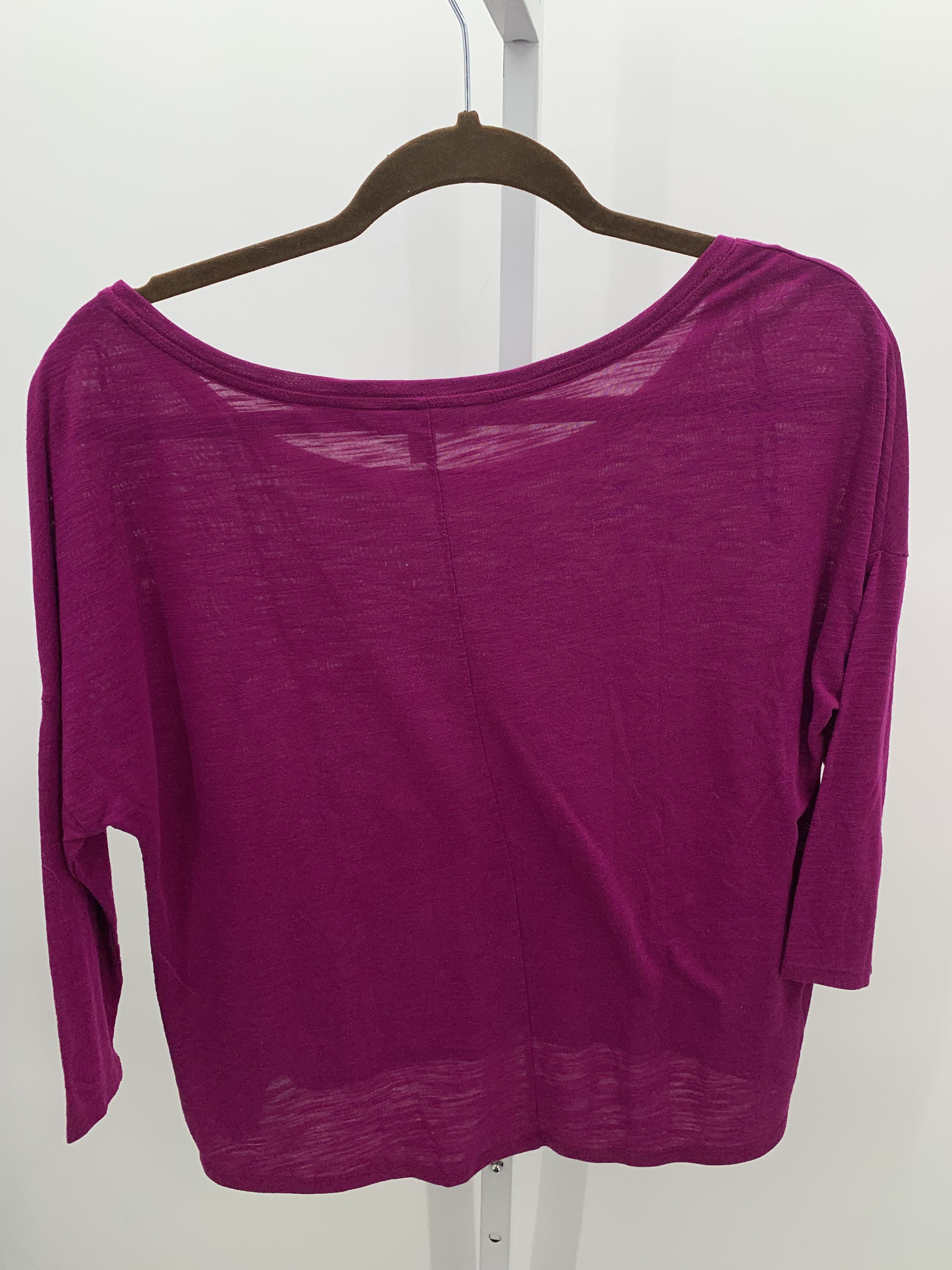 American Eagle Size X Small Juniors 3/4 Sleeve Shirt