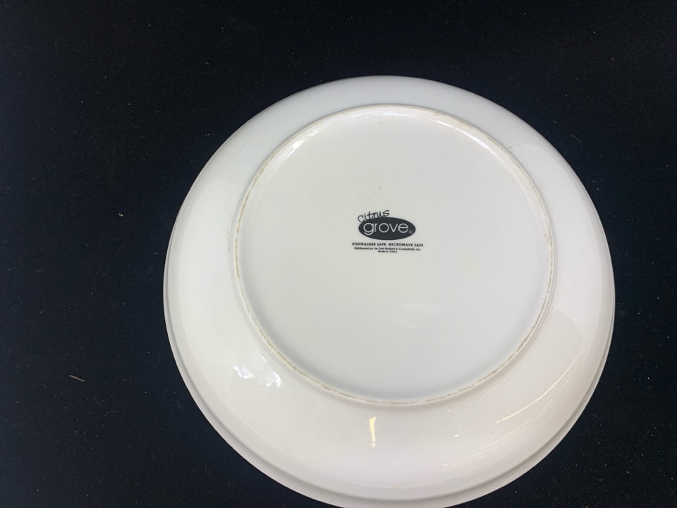4 WHITE PASTA BOWLS.