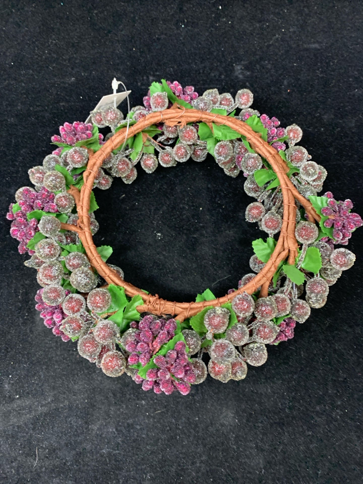 PURPLE BERRIES CANDLE WREATH.
