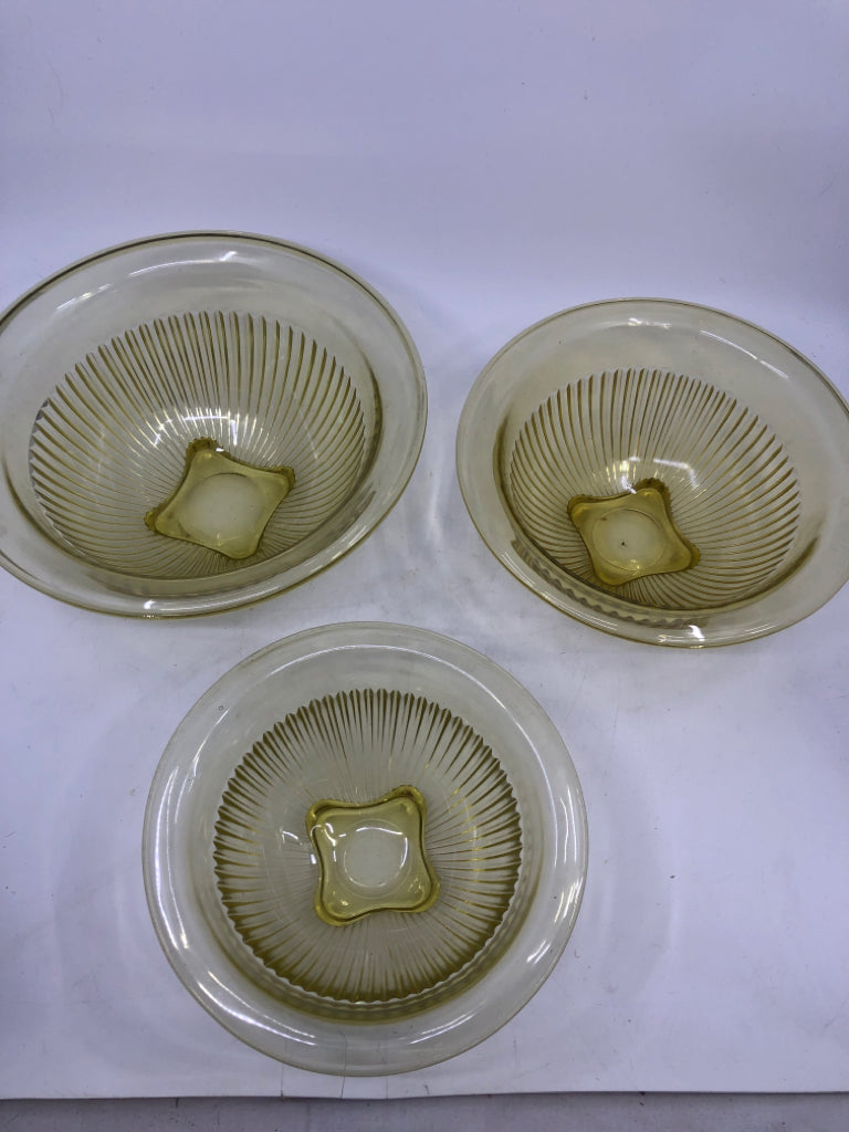 3 VTG YELLOW RIBBED GLASS NESTING BOWLS.