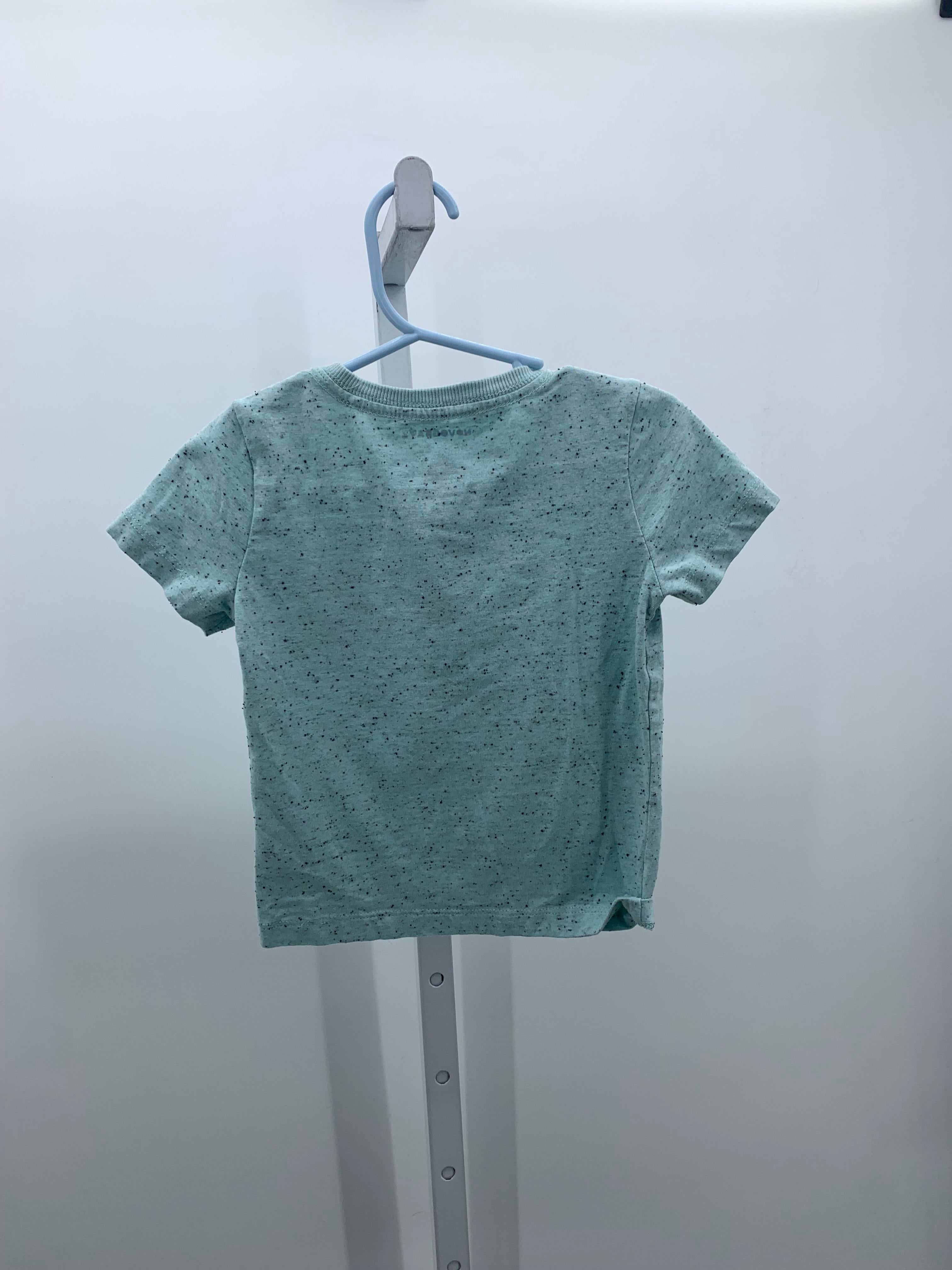SPECKS HENLEY KNIT.