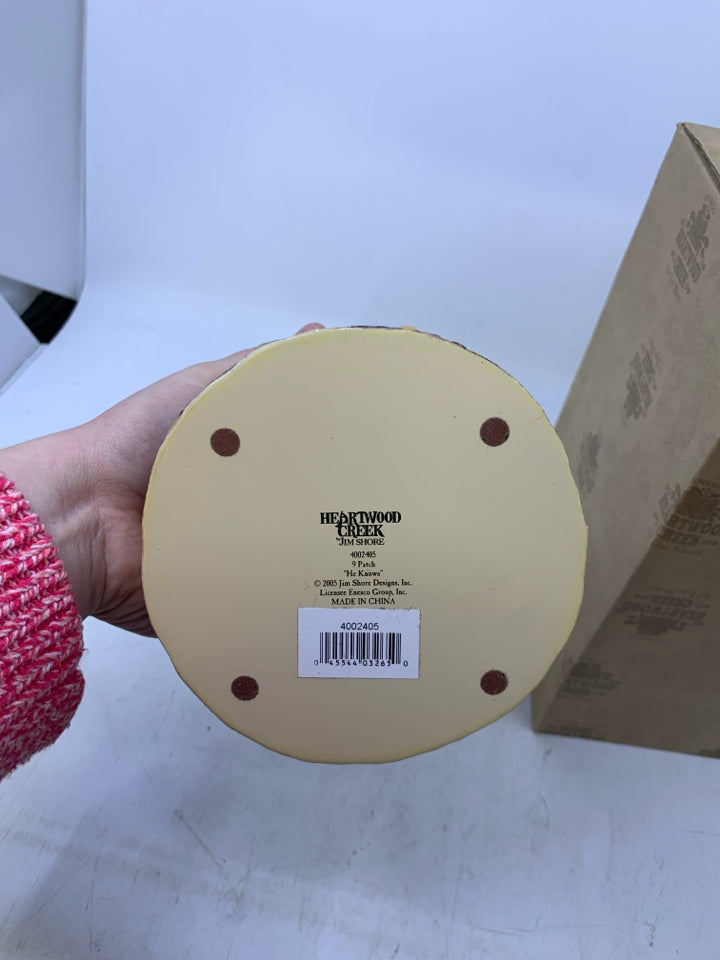 JIMSHORE HE KNOWS NAUGHTY/NICE SANTA.