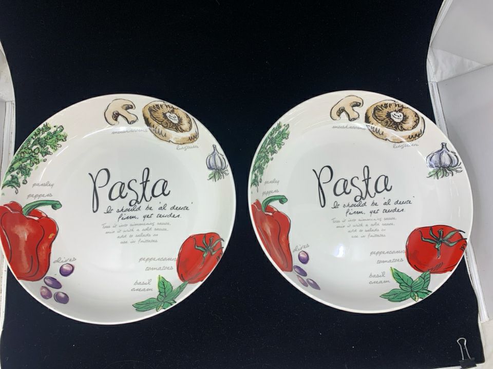 4 WHITE PASTA BOWLS.