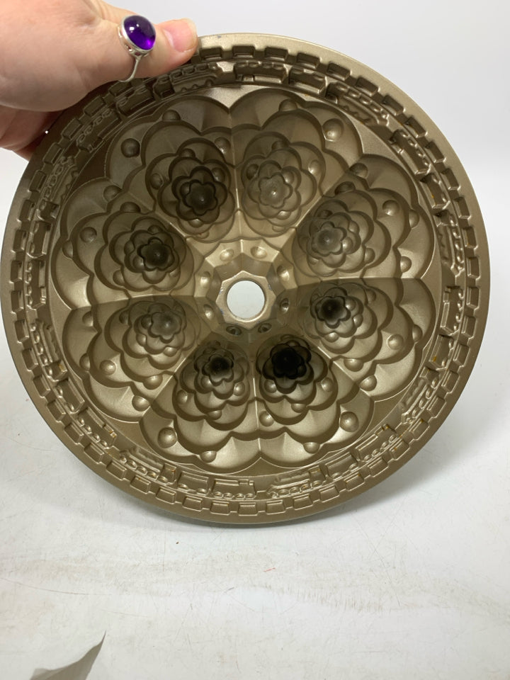NORDIC WARE HOLIDAY BUNDT CAKE MOLD.