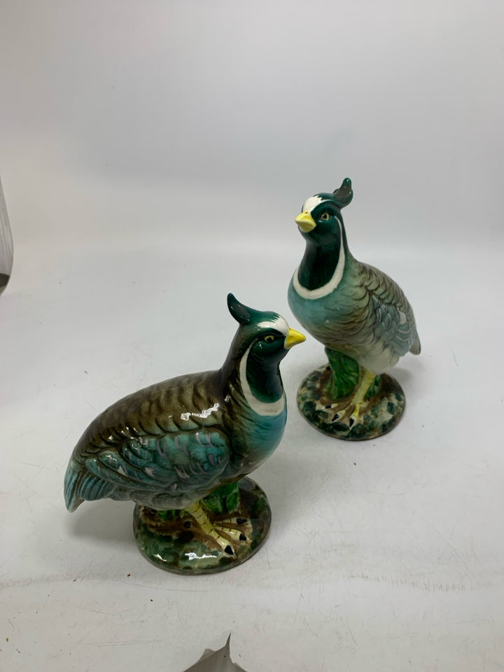 2 COLORFUL STANDING QUAILS.