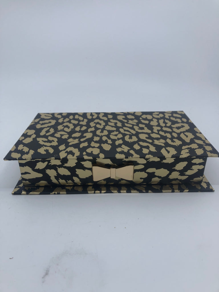 BLACK AND GOLD STORAGE BOX.