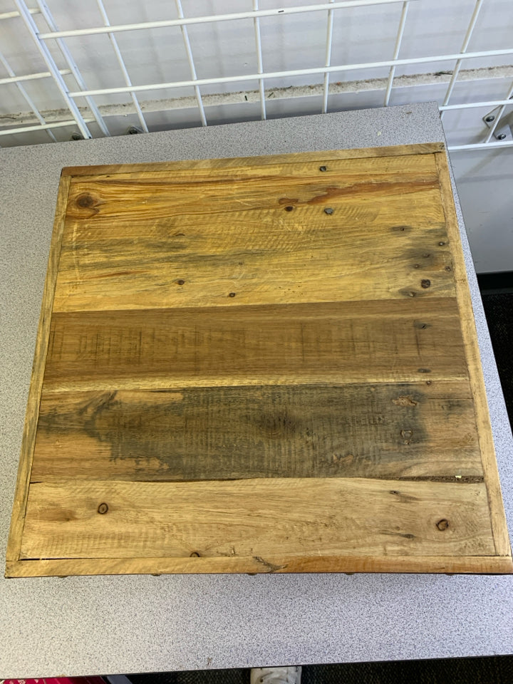 HEAVY SQUARE WOOD TRAY W/ METAL BAND/HANDLES.