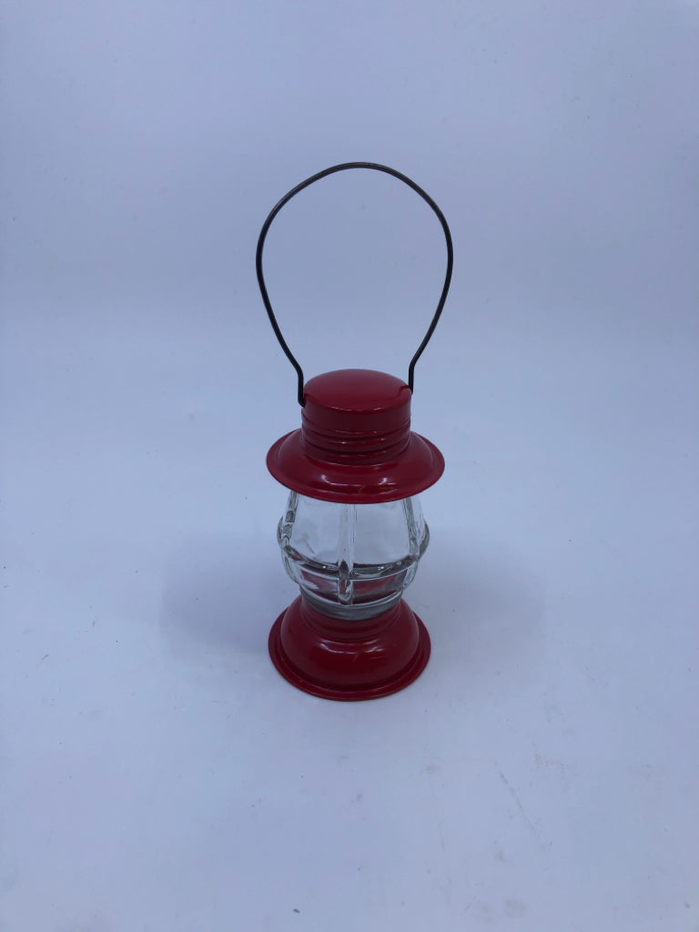 SMALL RED LANTERN ORNAMENT.