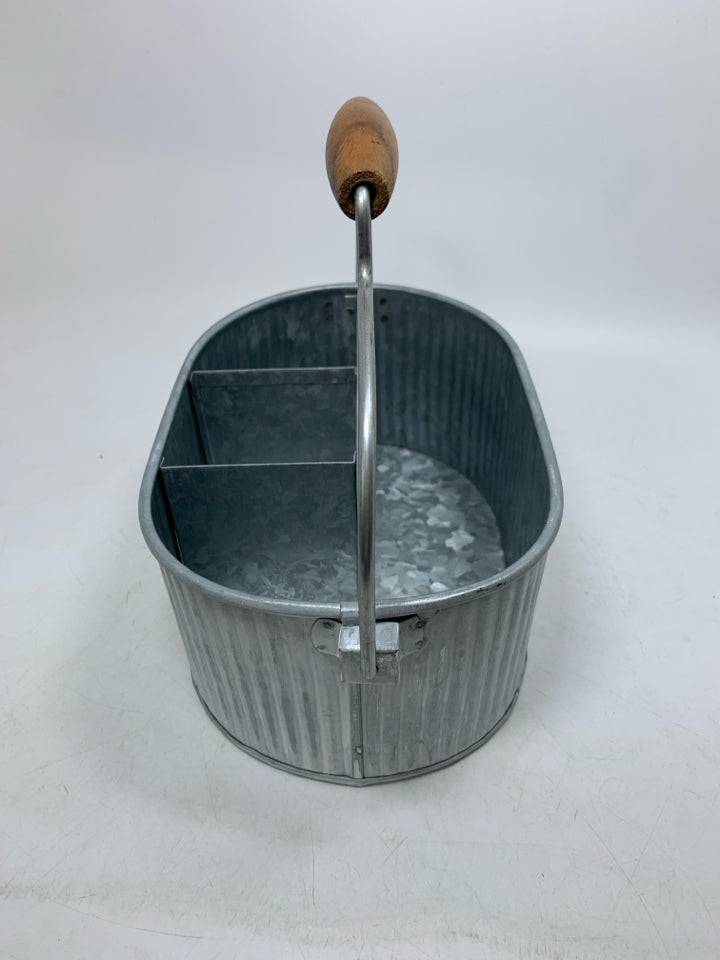 RIBBED GALVANIZED OVAL DIVIDED UTENSIL HOLDER WOOD HANDLE.