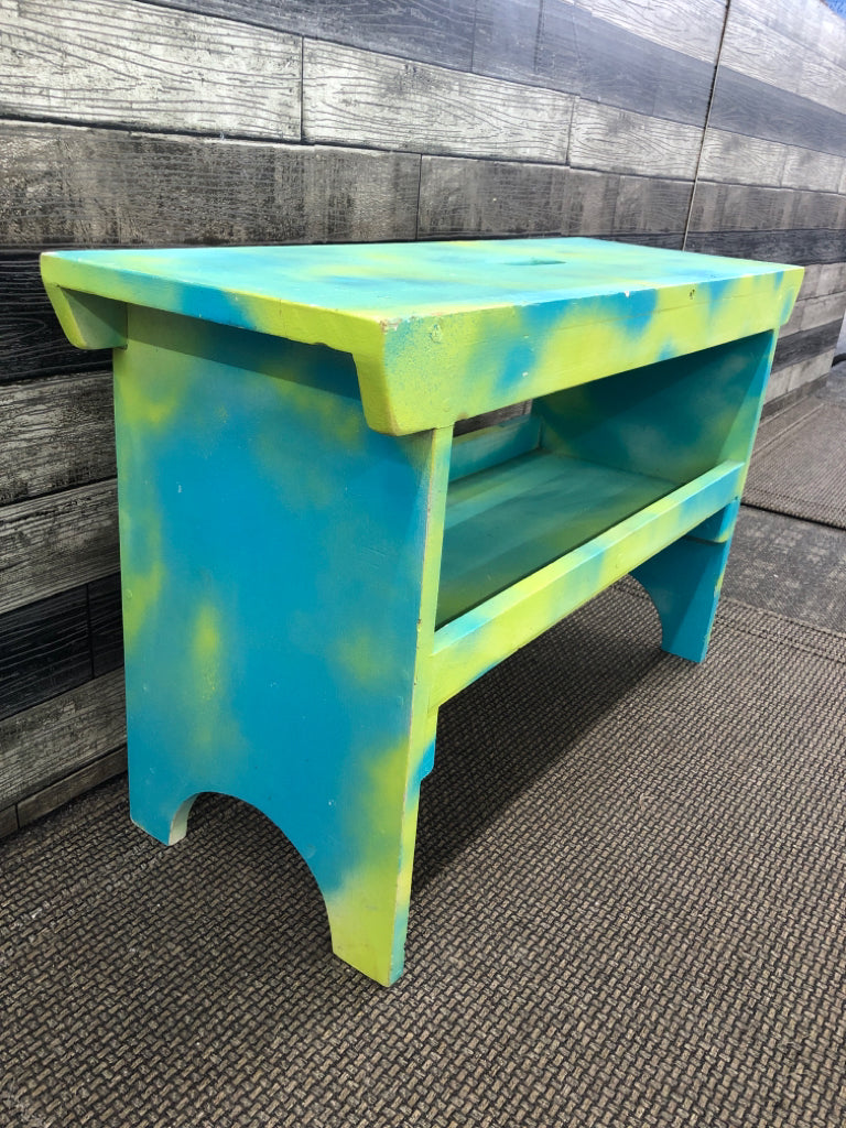 SHORT TEAL AND GREEN BENCH.