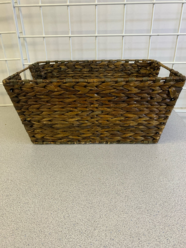 RECTANGLE WOVEN STORAGE BASKET.