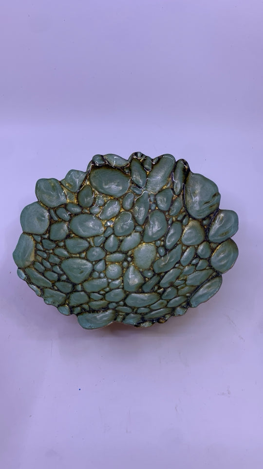 SMALL ABSTRACT TEAL AND GOLD BOWL.