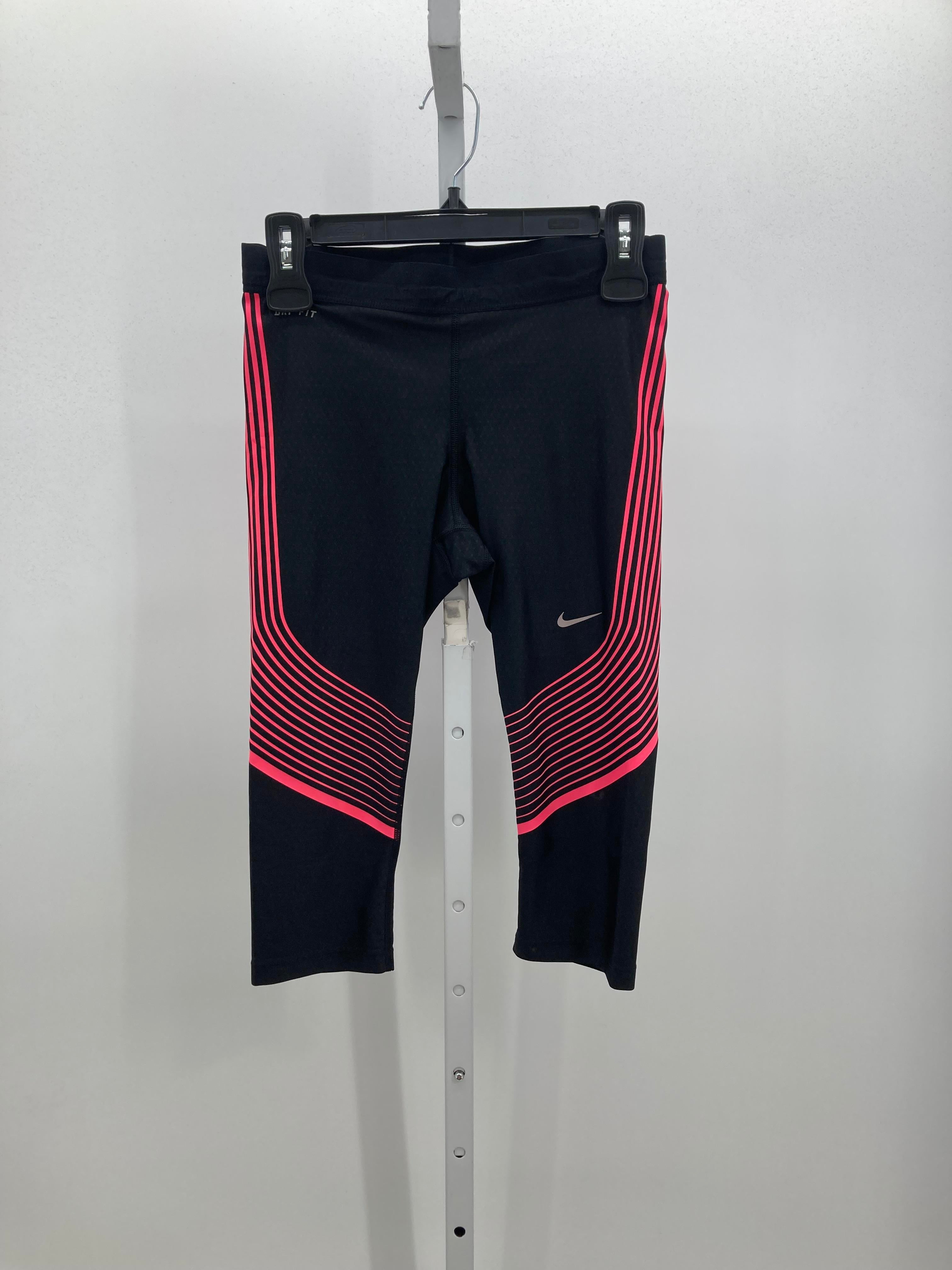 Nike Size Small Misses Capri Pants