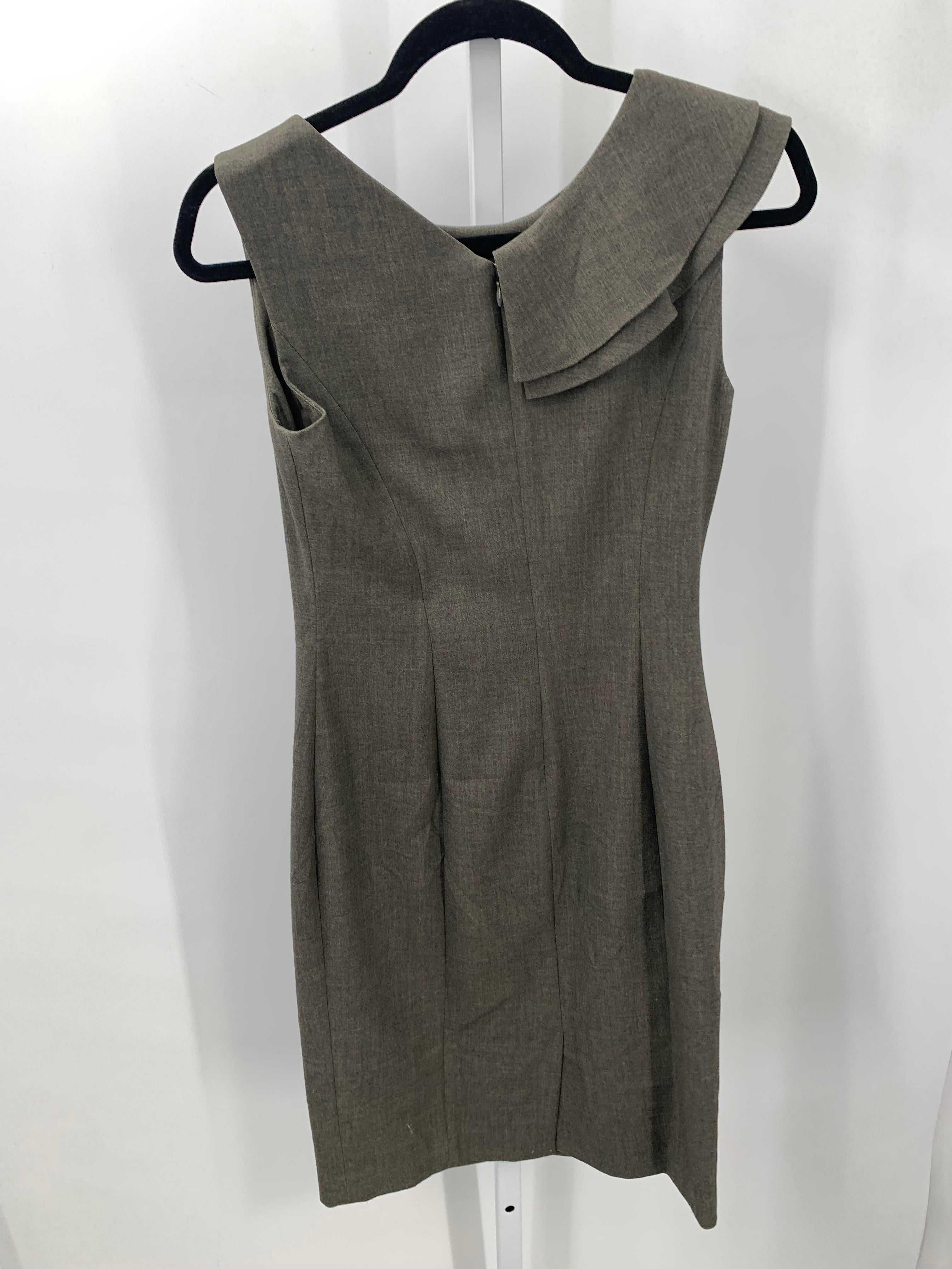 Calvin Klein Size 2 Misses Sleeveless Dress