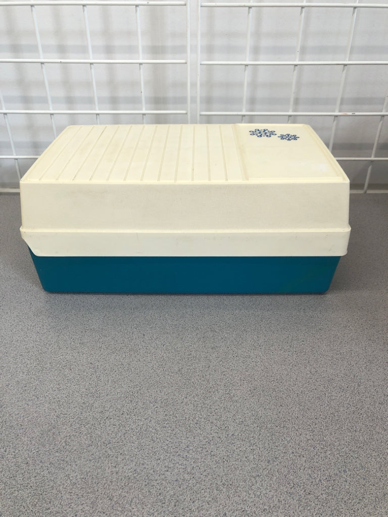 VTG RUBBERMAID SIDEKICK COOLER/ LUNCHBOX.