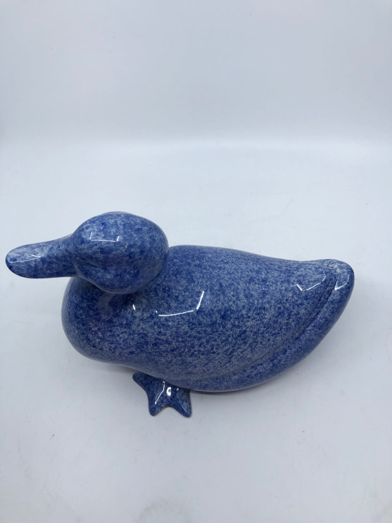 BLUE SPONGED SITTING DUCK.