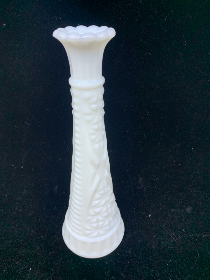 VTG MILK GLASS TEXTURED VASE W/ SCALLOP EDGE.