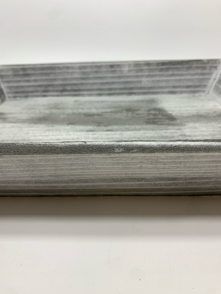 GREY WASHED WOOD TRAY W/HANDLES.