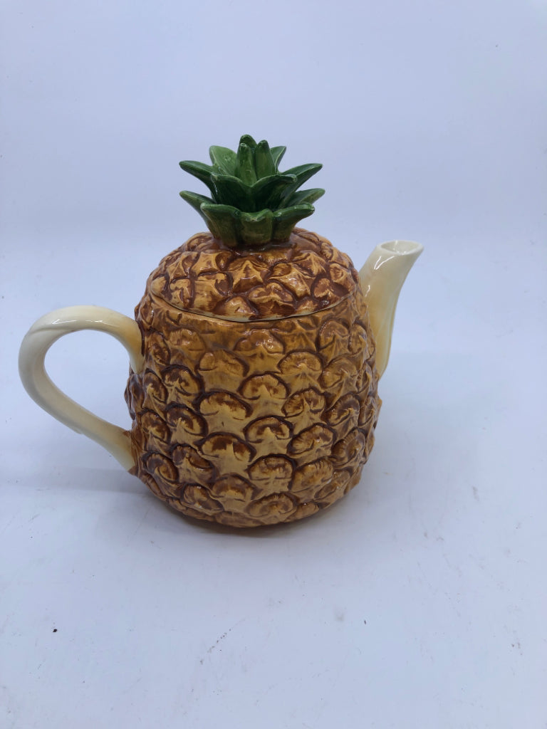 PINEAPPLE TEAPOT.