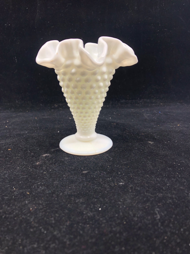 VTG SMALL FOOTED HOBNAIL WAVY EDGE VASE.