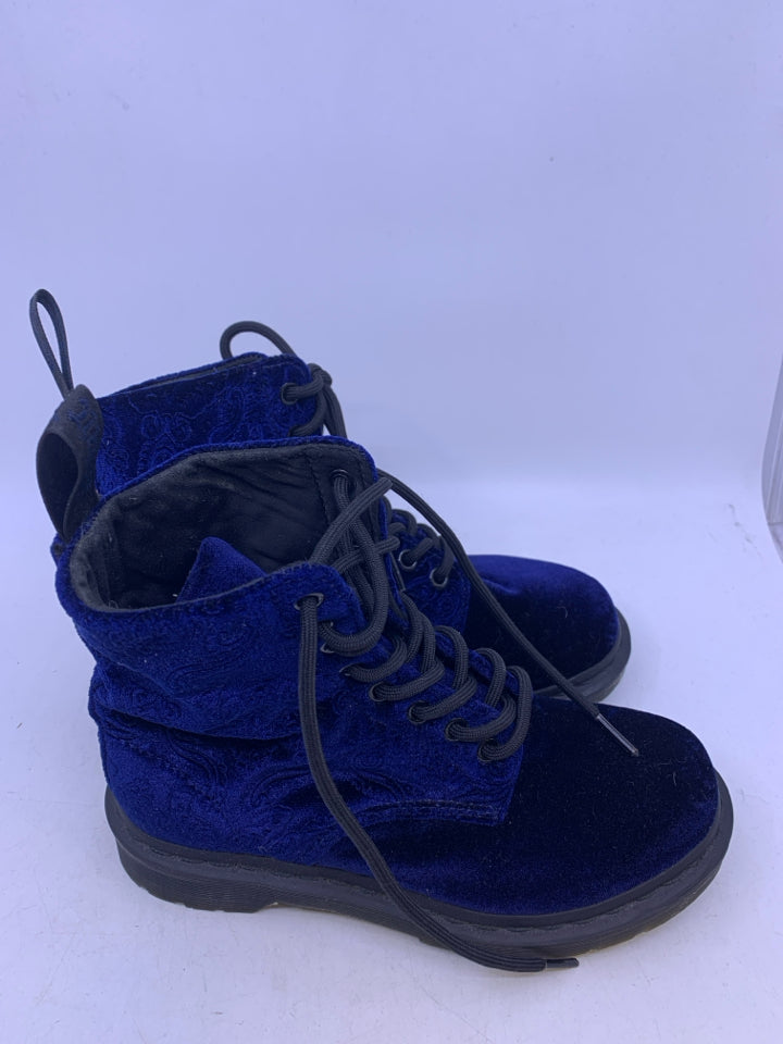 Dr. Martens Size 6 Juniors Boots