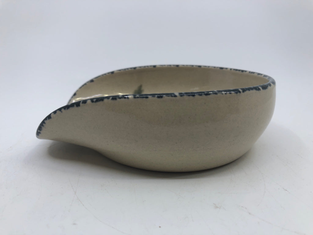 RED BIRD HOUSE DESIGN SPOON REST.