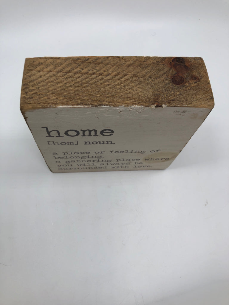 HOME DEFINITION BLOCK SIGN.