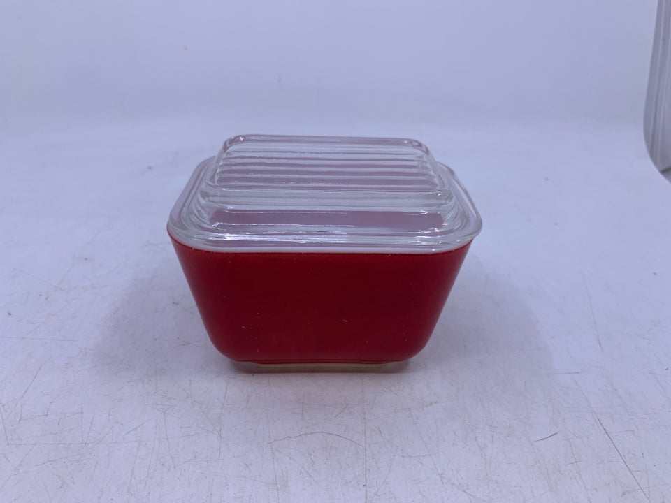 VTG SMALL RED SQUARE FRIDGE DISH W LID.