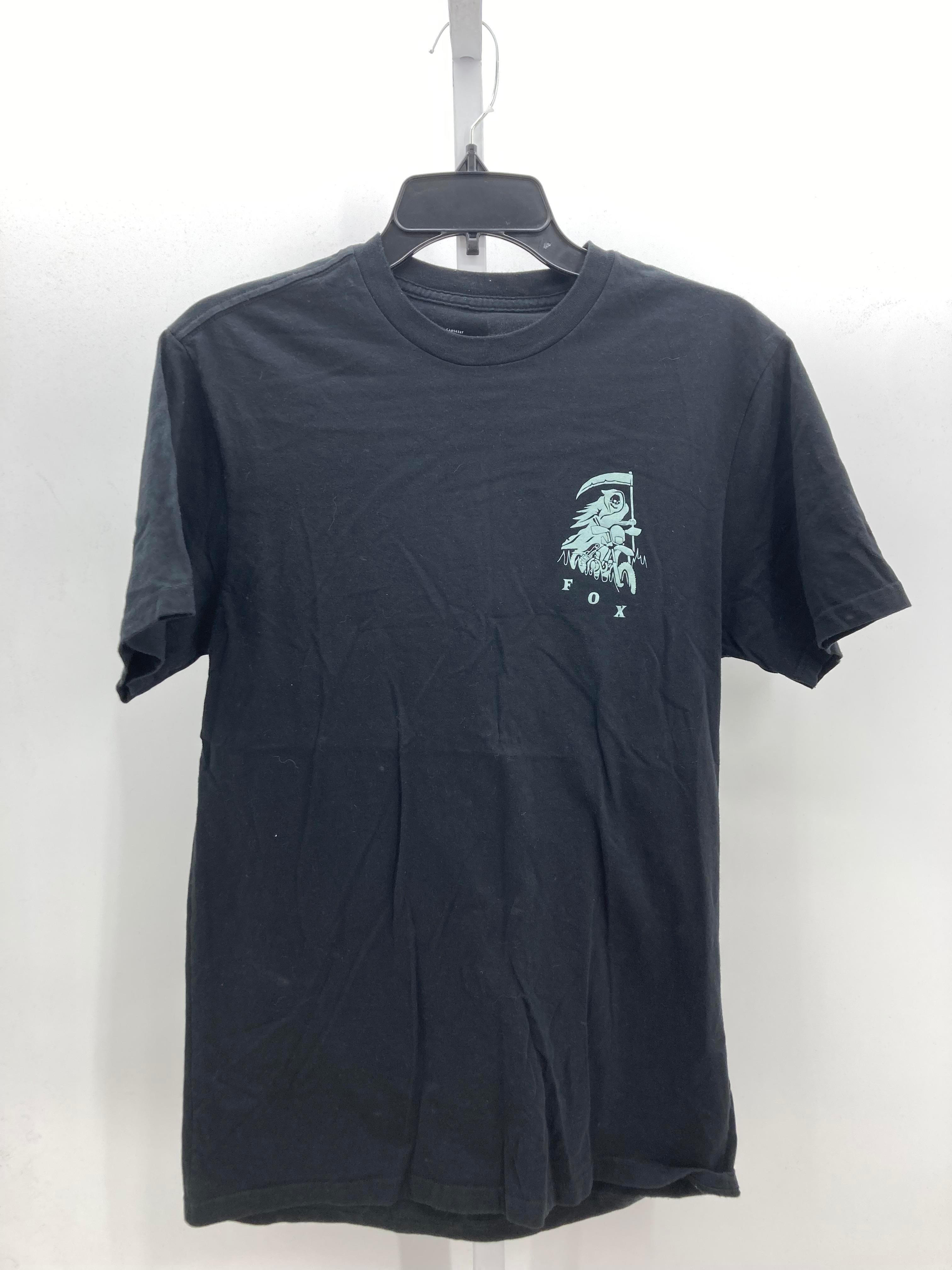 GRAPHIC KNIT TEE.