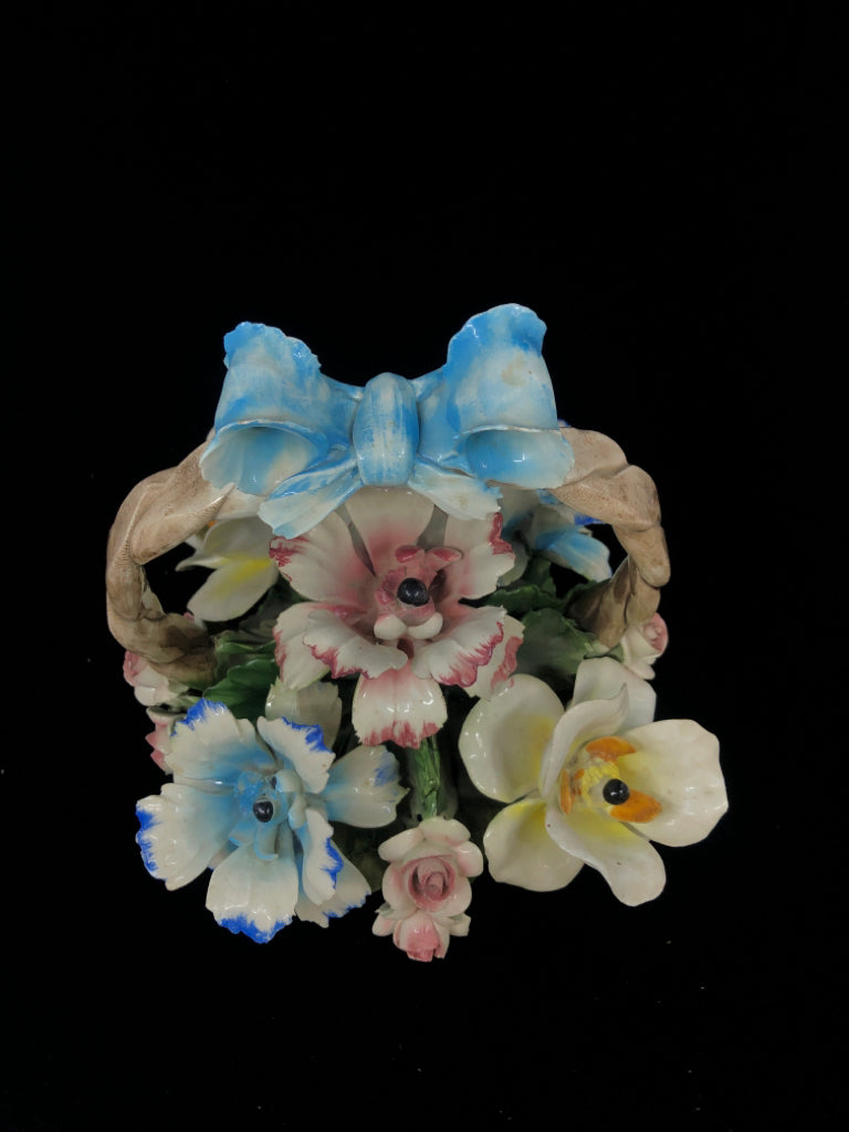 VTG CAPODIMONTE PORCELAIN FLOWER BASKET W/BLUE BOW.