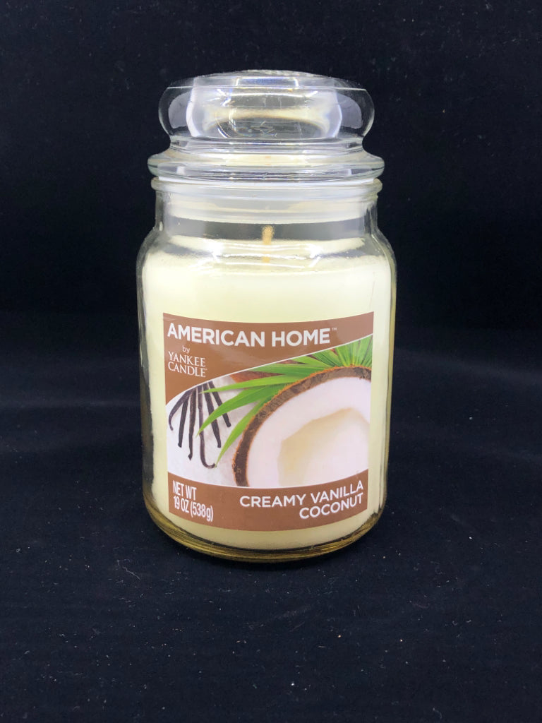 CREAMY VANILLA/COCONUT CANDLE AMERICAN HOME.