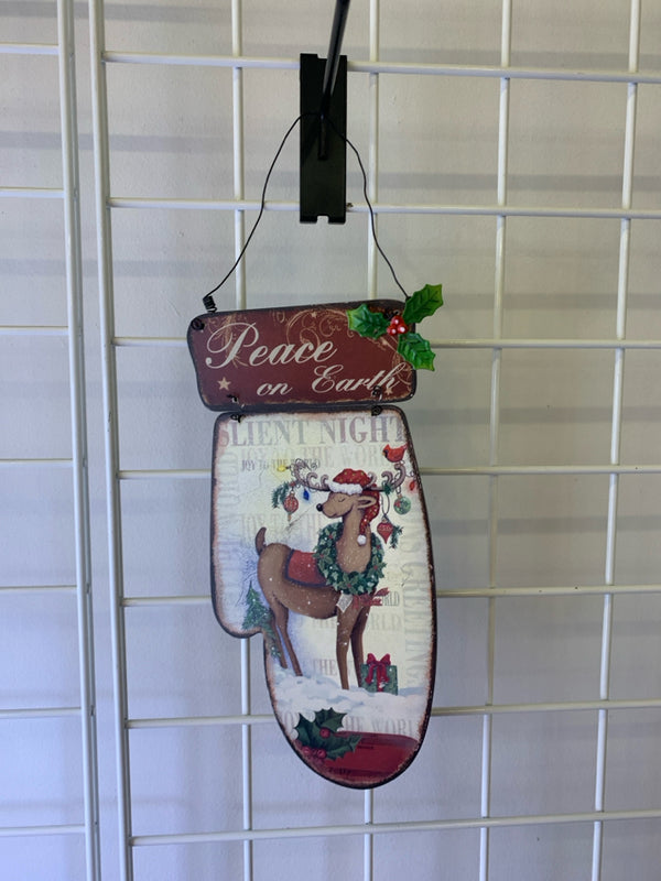 WOODEN "PEACE ON EARTH" MITTEN WALL HANGING.