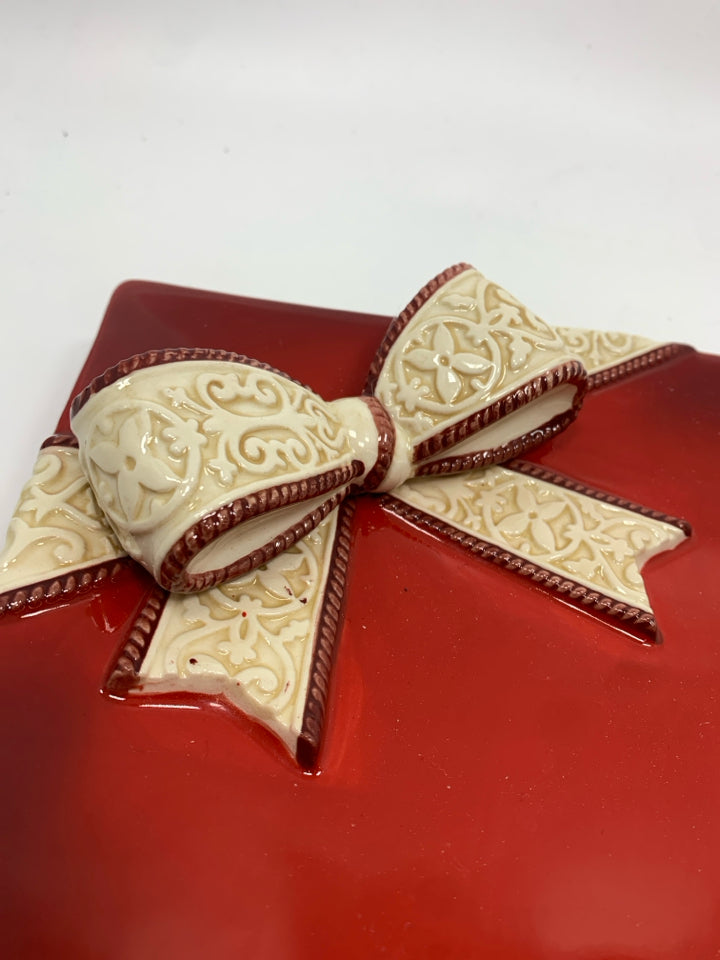 CERAMIC BOW SERVING PLATTER.
