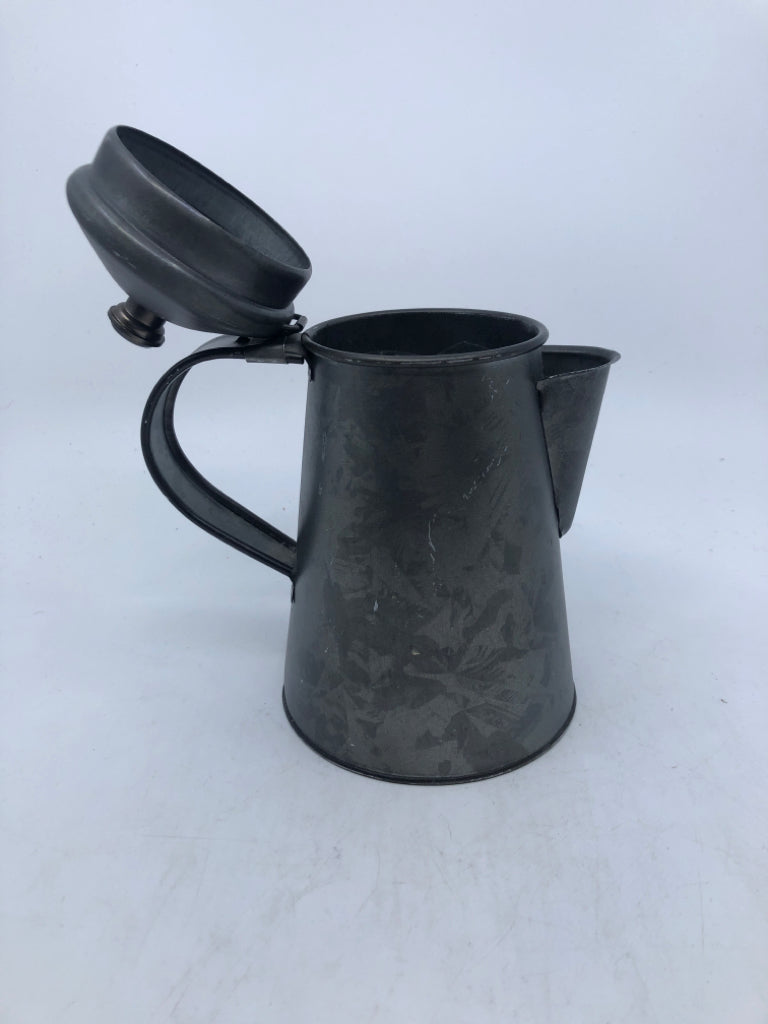 METAL DECORATIVE COFFEE POT.