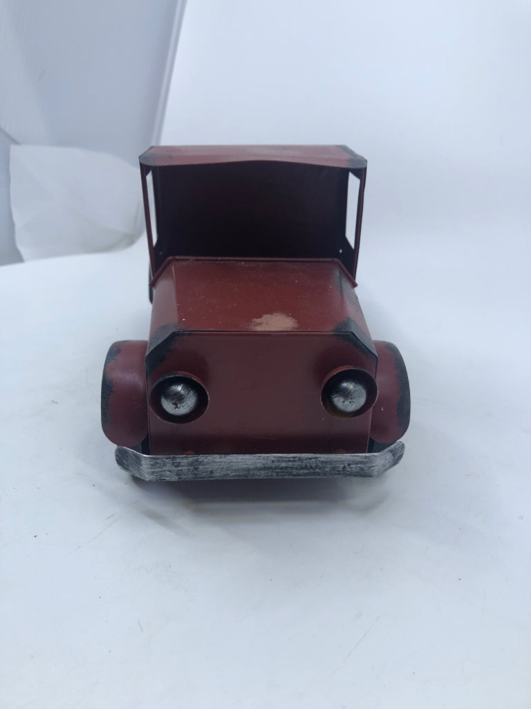 RED METAL TRUCK PLANTER W/ INSERT.